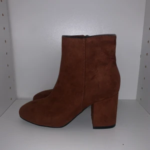 Ankleboots  - Helt nya ankleboots i mockaimitation. 