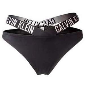 Säljer min bikini nederdel från Calvin Klein som tyvärr knappt blivit använd då den blev förliten för mig rätt snabbt. Nyskick, frakt ingår i priset, nypris ca 300kr. Skriv ifall du vill få bilder på de. Står storlek S men passar även XS