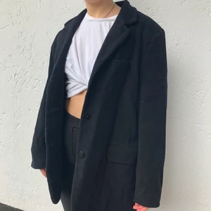 Kappa  - Svart trendig kappa, köparen står för frakten 💖⚡️