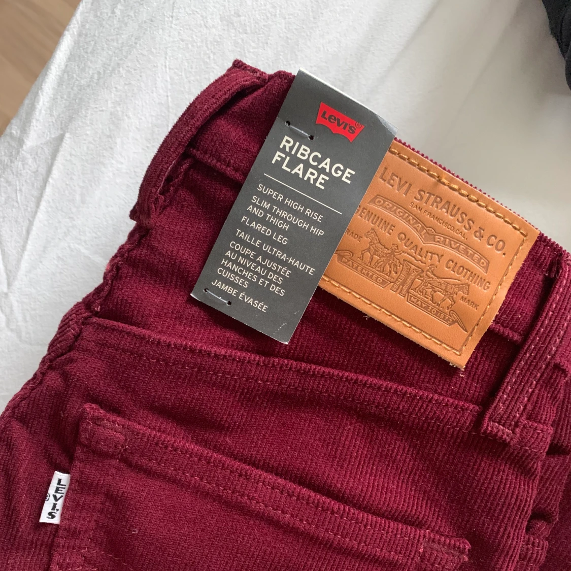 Levi's Ribcage flare jeans, red corduroy - 90