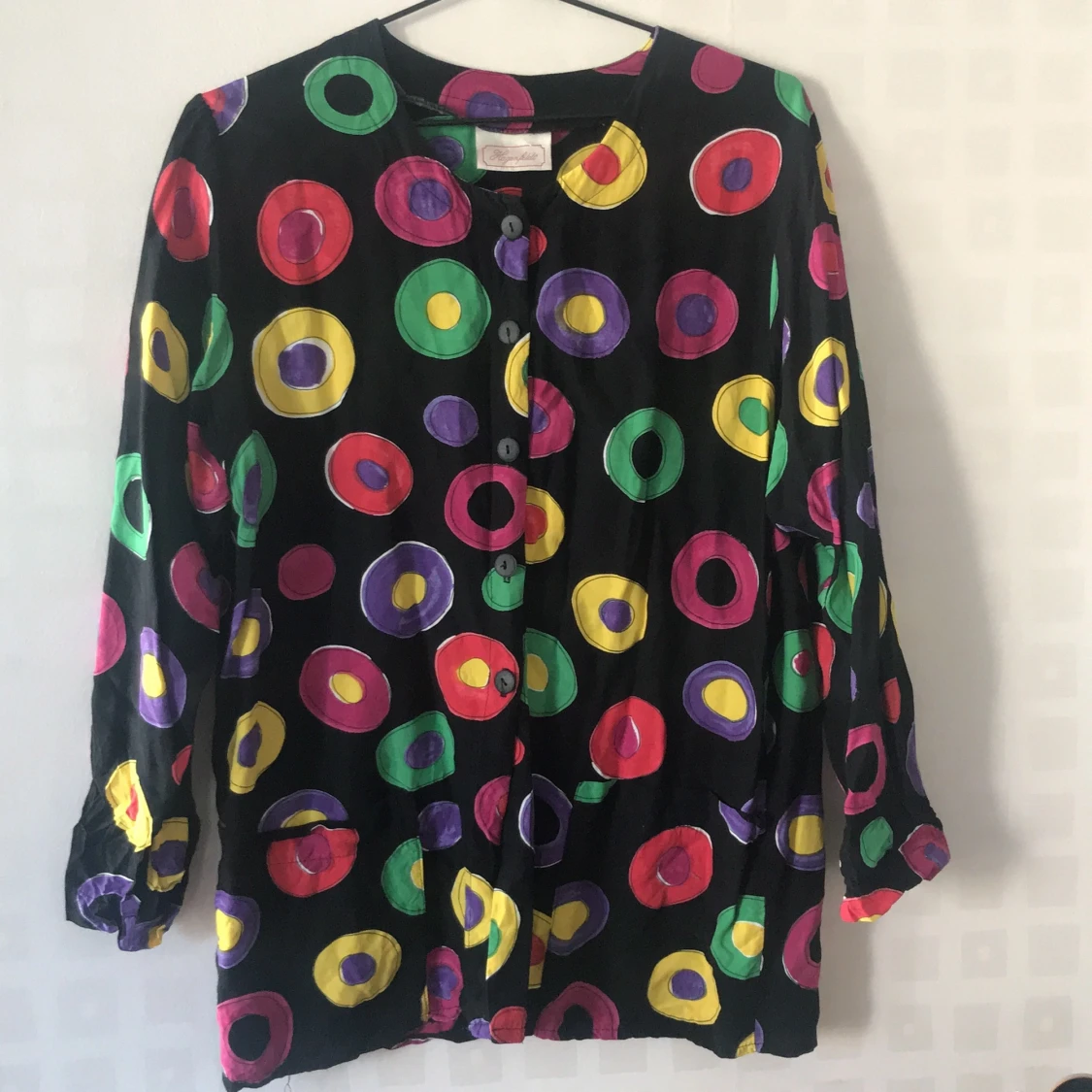 Retroblus i härligt mönster