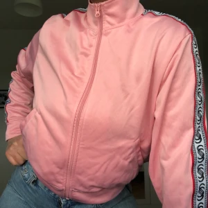 Kofta från Carlings  - Snygg kofta som är använd ca 2 gånger. Mycket bra skick! 