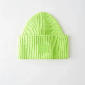 Mössa - Säljer på denna superfina mössa från acne studios, buda eller köp direkt för 500kr