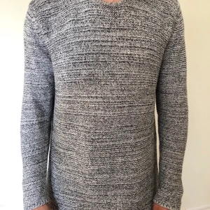 iSolid - stickad grå tröja  - Knappt använd. Pris kan diskuteras.