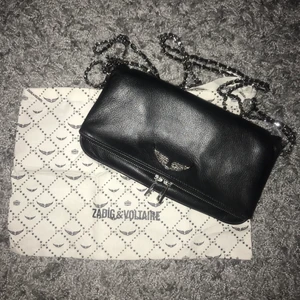 Zadig väska - Säljer min zadig väska då den inte kommer till andvändnig längre. Frakt tillkommer🥰