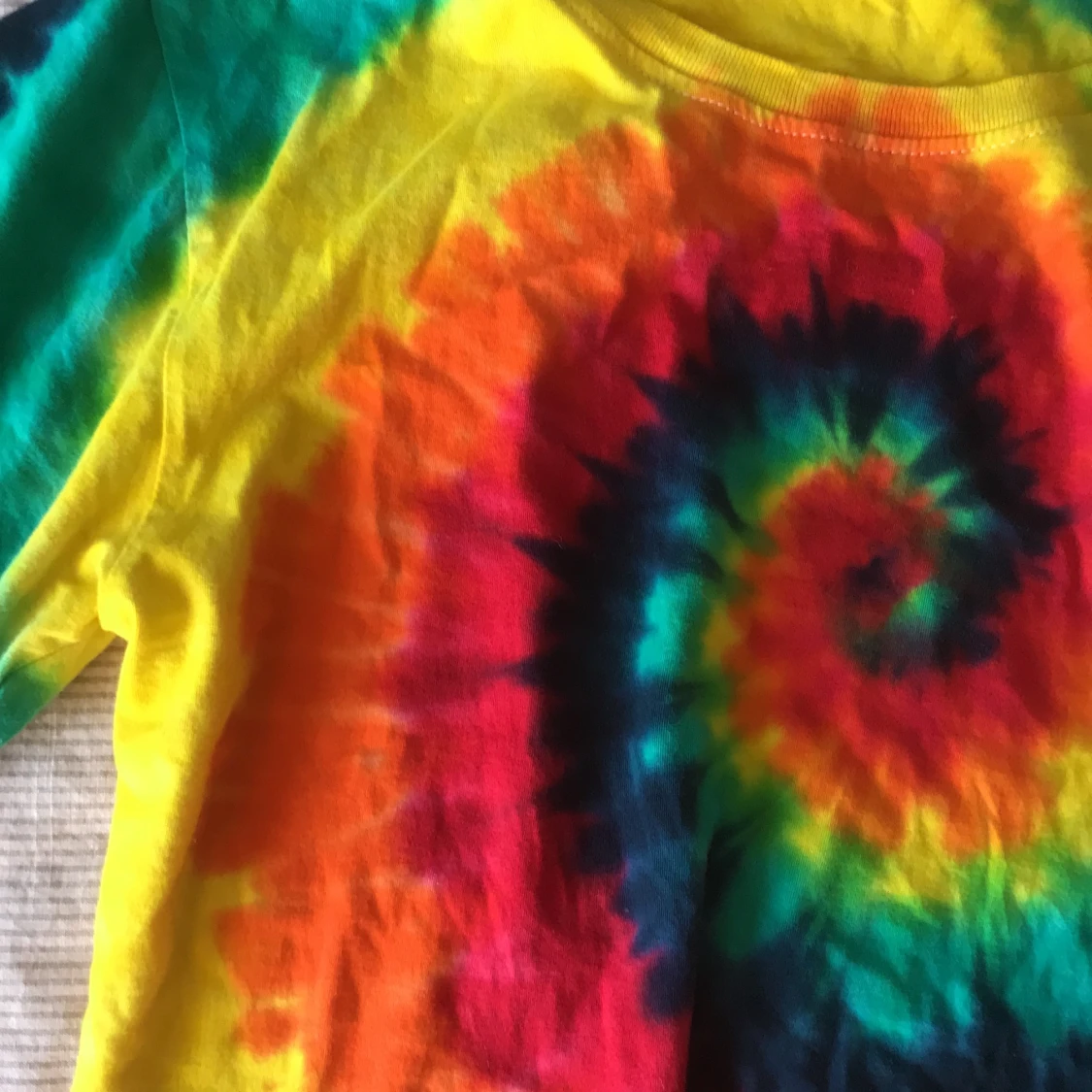 Färgglad t-shirt - 90