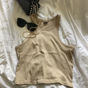 Basic Ginatricot linne - Basic tröja från Gina passar perfekt till allt 