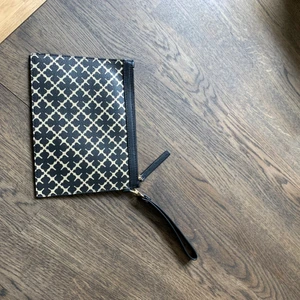 Malene birger clutch - Använd fåtal gånger