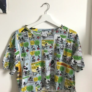 T-shirt från zara strl M - Ascool t-shirt som tyvärr inte kommer till användning så ofta :( strl M & den är från Zara🤞🏼😝