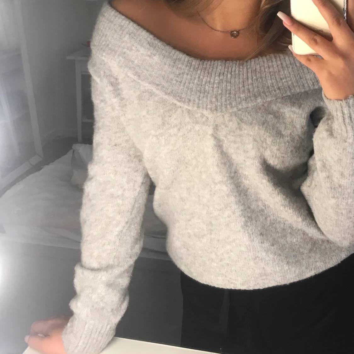 Offshoulder tröja  - 90