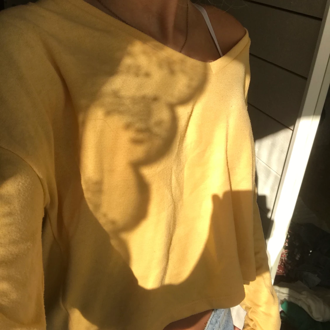 One shoulder gul tröja från Bikbok strl Xs - 90