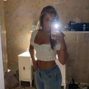 Ny blus från Nelly  - Beställde denna från Nelly i somras för ca 250kr, aldrig använd endast provad, säljer för att jag inte diggar passformen på mig