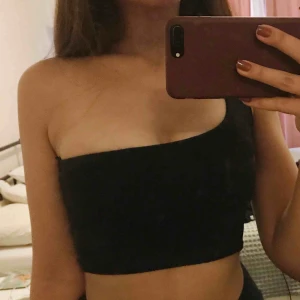  - One shoulder croppad topp från RF, använd en gång 