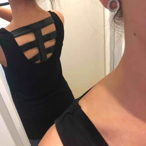  - B.young svart topp 🌹 Använd 1 gång, topskick Storlek S 55 kr 🚫Djurfritt och rökfritt hem