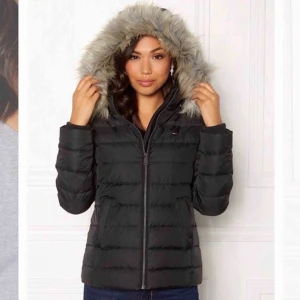  - tommy hilfiger vinterjacka