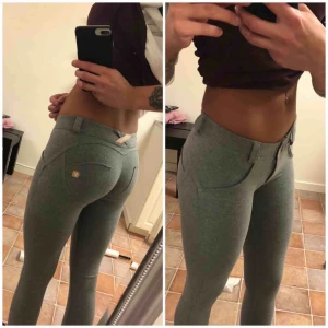  - Endast testade! Låg midja, hellånga. 