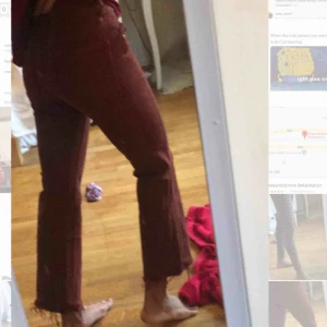  - Säljer mina  vida FAVORIT byxor ifrån zara Sitter super bra och är jätte sköna  Som ni ser så har dom blivit för korta för mig i bena därför säljer ja dom  Kan möttes upp Uppsala annars  inkommer frakt som köparen står för💞