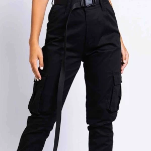  - Storlek M/l mycke fin  köpte den från madlady för 500kr  har haft den 2 veckor  