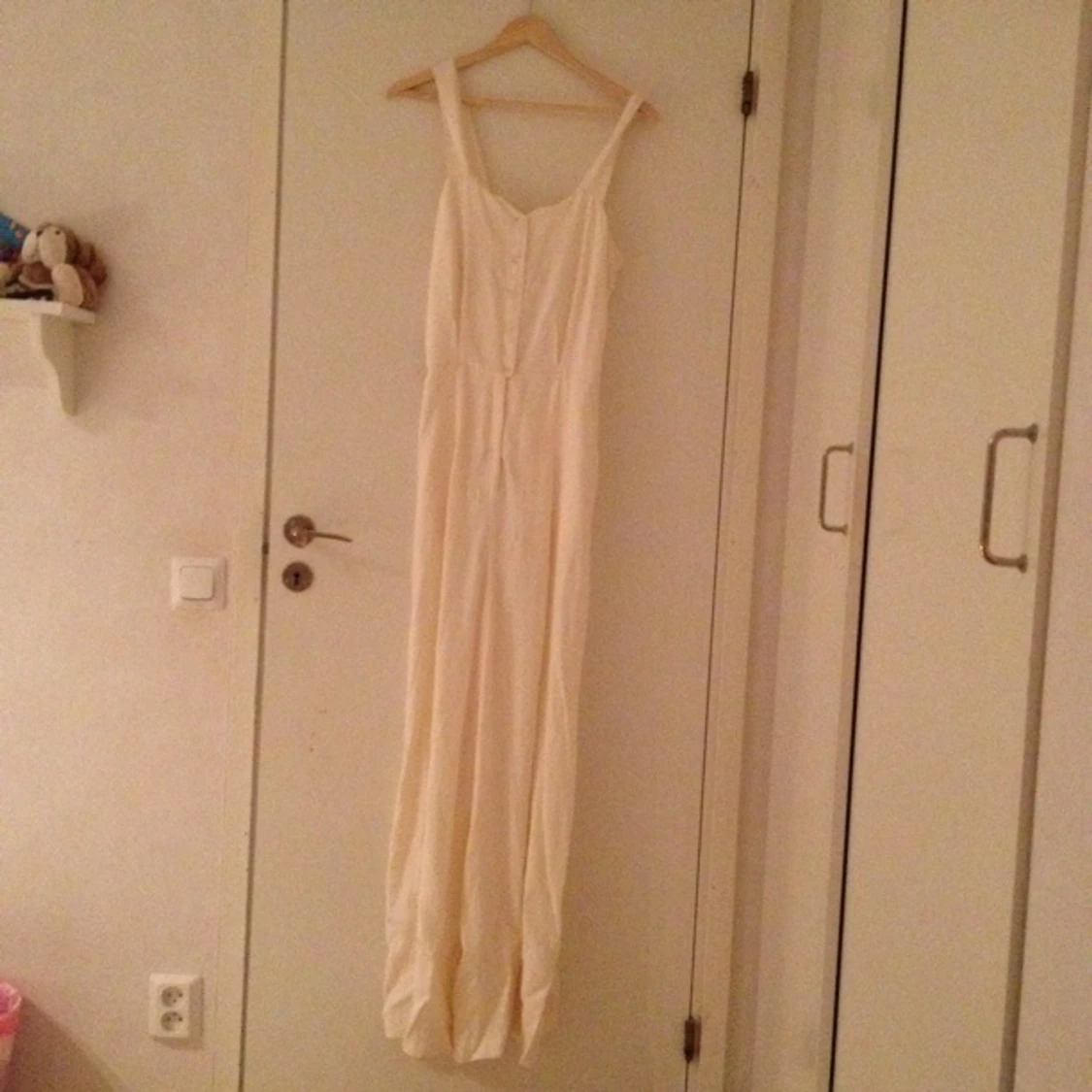 Söt gräddvit byxdress från H&M  - 1403036526