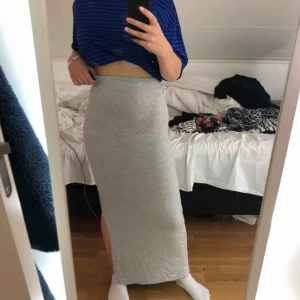  - Såååå fin kjol från Carlings. Jätte mjukt och skönt material. Knappt använd! Köparen står för frakt. Tveka inte att ställa frågor 💛