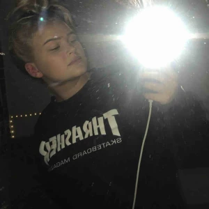  - Säljer min Thrasher sweatshirt i storlek S, bra skick och jätte skönt! Frakt ingår i priset