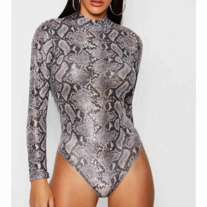  - Snake body i mesh, aldrig använd!