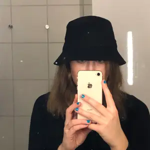 Bucket hat från Weekday! 