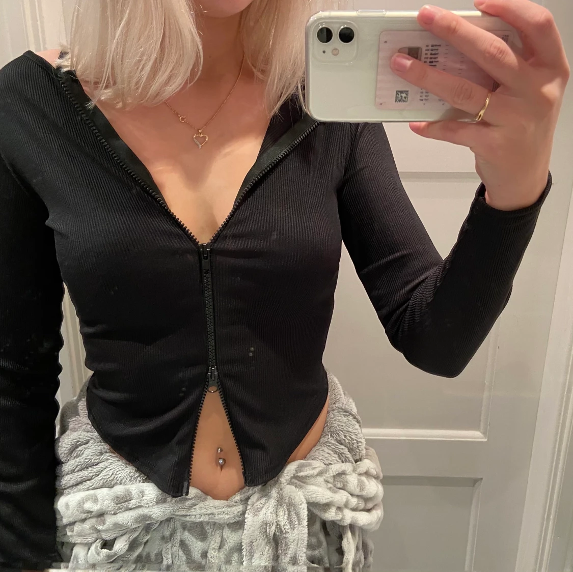 Snygg tröja med dubbla dragkedjor!! - 90