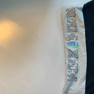  - Yoga byxor från PINK, Victoria Secret.   Använd få gånger.   Nypris: 500kr 