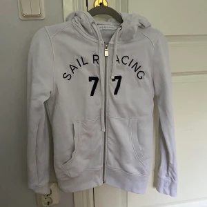 Luvtröja  - Sail racing tröja med dragkedja i storlek S