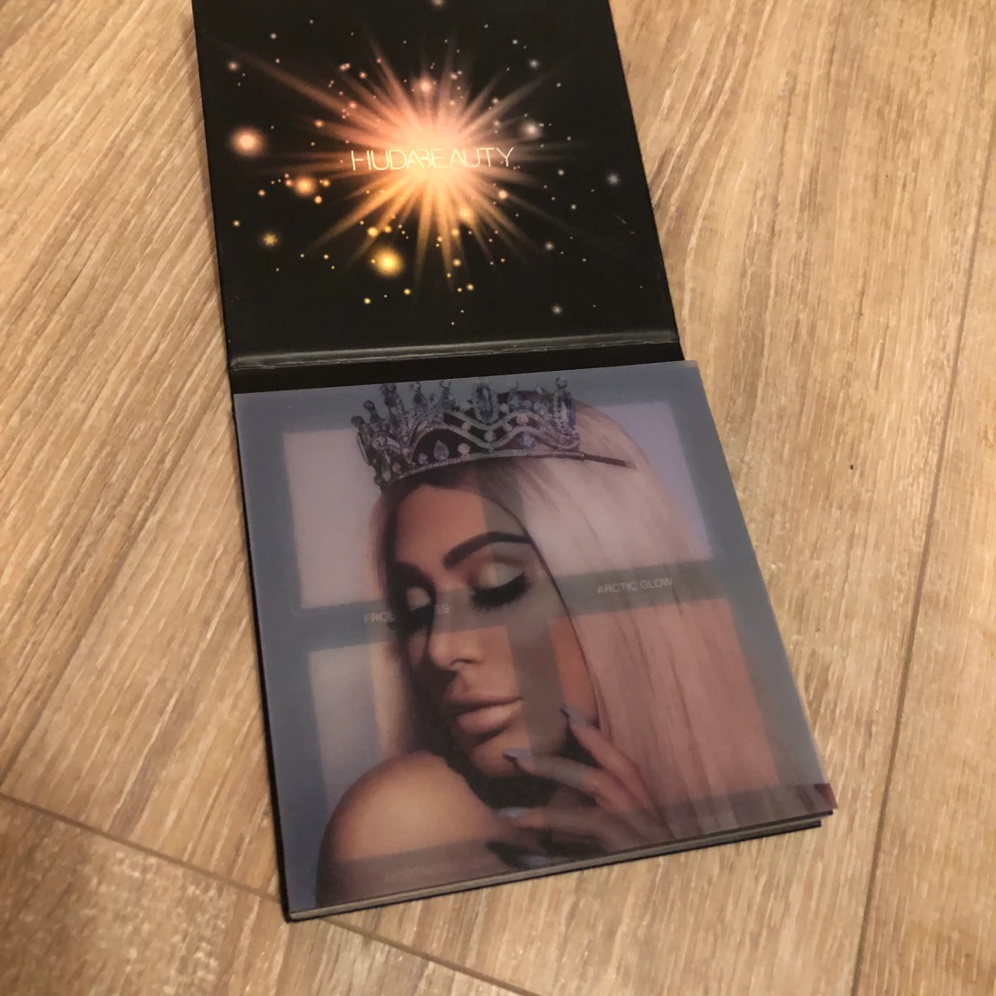 Huda Beauty highlighter winter palett - 91