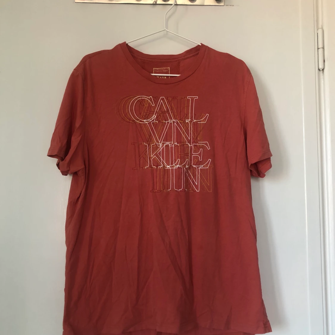 Vintage Calvin Klein Tshirt - 90