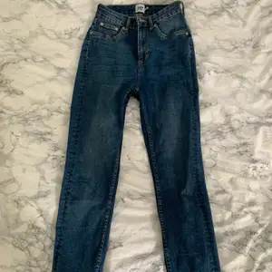 har ett par oanvända mörk blå skinny jeans från lager 157 inte kommit till användning för gillar inte mörkblå jeans passar bra på en S