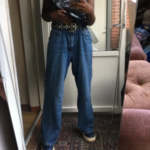 Baggy jeans - Dessa alldeles för stora jeans<3 sjukt snygga men måste inse att dom e för stora:/
