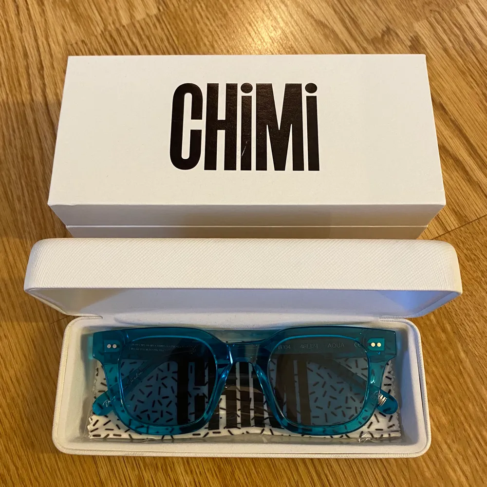 coola solglasögon från chimi💕 Modell ”Aqua #004 Clear” Helt nya! Fodral, putsduk samt låda tillkommer. (Nypris: 1000kr). Accessoarer.