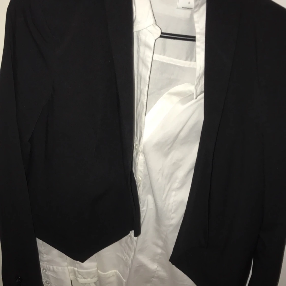 Kavaj plus vit skjorta