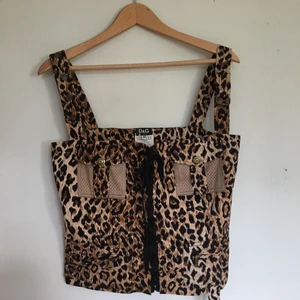 D&G topp - Bra skick knappt använd