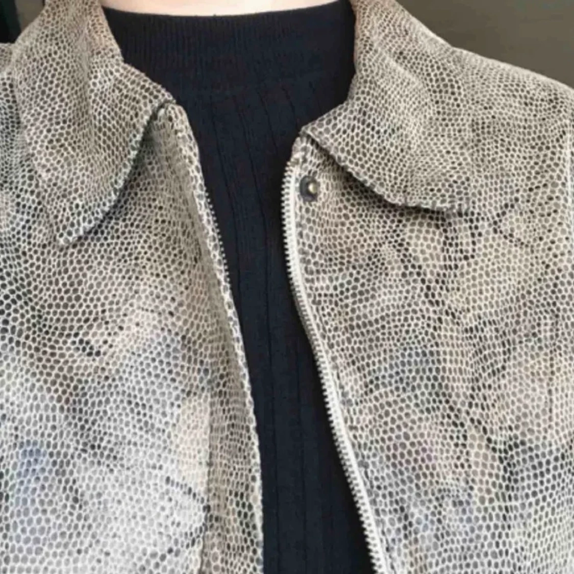 Ormskinn jacka  - 90