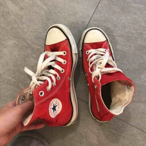  - Hej! Säljer jätte coola äkta Converse♥️♥️