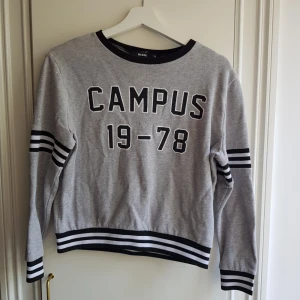  - Sweatshirt från BikBok