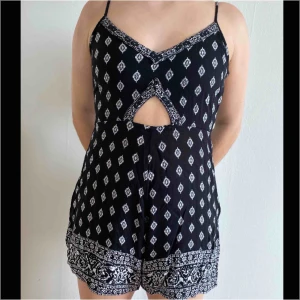  - Jumpsuit i storlek S