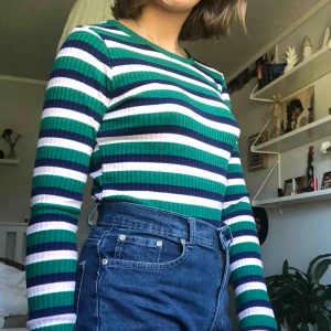  - En riktigt skön och snygg tröja! I väldigt bra skick