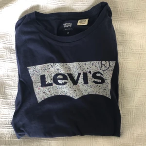 Levis t-Shirt - Strl XS