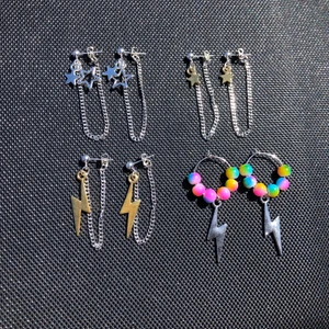 Örhängen⚡️💓 - Säljer dessa handgjorda oanvända örhängena för 60kr/st inklusive frakt💕 ❗️Örhängena högst upp till vänster är sålda❗️