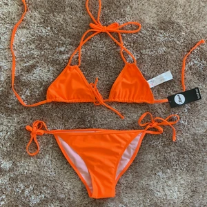Bikini  - Bikini från Boohoo, oanvänd! Båda delarna går att justera 🥰