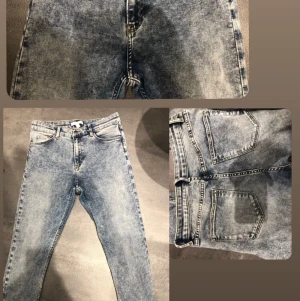 Jätte snygga blåa jeans ☺️ - Jätte snygga blåa jeans från (Hm)i storlek (S/M) säljer pågrund av att dom tar plats i garderoben och försöker rensa ur det mesta just nu! Dom är i jätte bra skick, faktiskt nya typ! Högst använda 1-2 gånger (annars inga slitningar eller sånt! Skriv för fler bilder! 