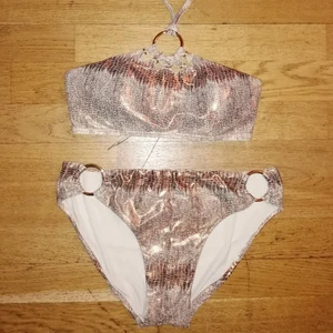 Bikini - Oanvänd, endast testad superfin bikini. Köpt för totalt: 448kr. ✨✨