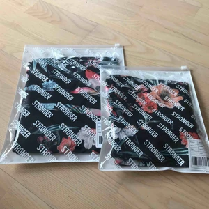  - Stronger sett, UKIAH st S toppen aldrig använd bara  och byxorna är använda två gånger 💕  Om du har frågor så är det bara att fråga i kommentaren 💕skickas med posten för 59 kr 