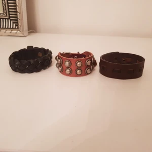  - Äkta läder armband 25 kr st 