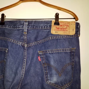  - Klassiska levis 501-or i jättefint skick 